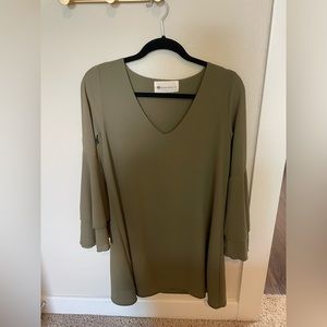 Long sleeve green dress